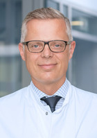 Prof. Dr. med. Marc Thill, Chefarzt der Klinik für Gynäkologie und Gynäkologische Onkologie und Sprecher des Brustzentrums am AGAPLESION MARKUS KRANKENHAUS