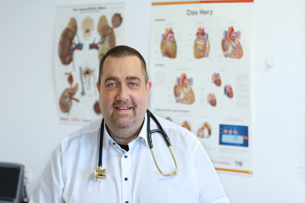 Dr. Teja Müller