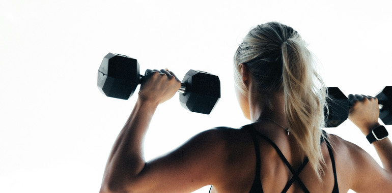 Zyklusbasiertes Training: Warum der Körper nicht jeden Tag gleich belastbar ist