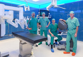 Der OP-Roboter wird fachübergreifend von den Fachabteilungen Urologie, Allgemeinchirurgie, Gynäkologie und Thoraxchirurgie genutzt (AGAPLESION FRANKFURTER DIAKONIE KLINIKEN)