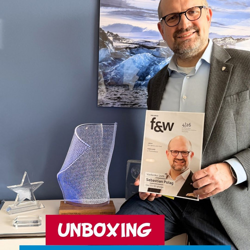 Was verbirgt sich in diesem Paket? 👀

Sebastian Polag, unser Vorstand für Finanzen & IT, packt für euch den Vordenker...