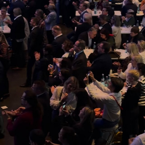 Letzte Woche fand die Feier 
zum Zusammenschluss von Klinikum Darmstadt und AGAPLESION 
ELISABETHENSTIFT statt. 🥂

➡️...