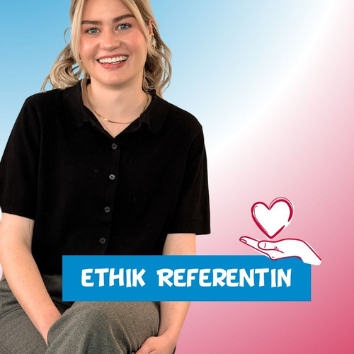 Wir stellen euch unsere Ethik Referentin Maxi vor!⚡

Als Referentin für Ethik im Gesundheitswesen bringt sie ein Thema...